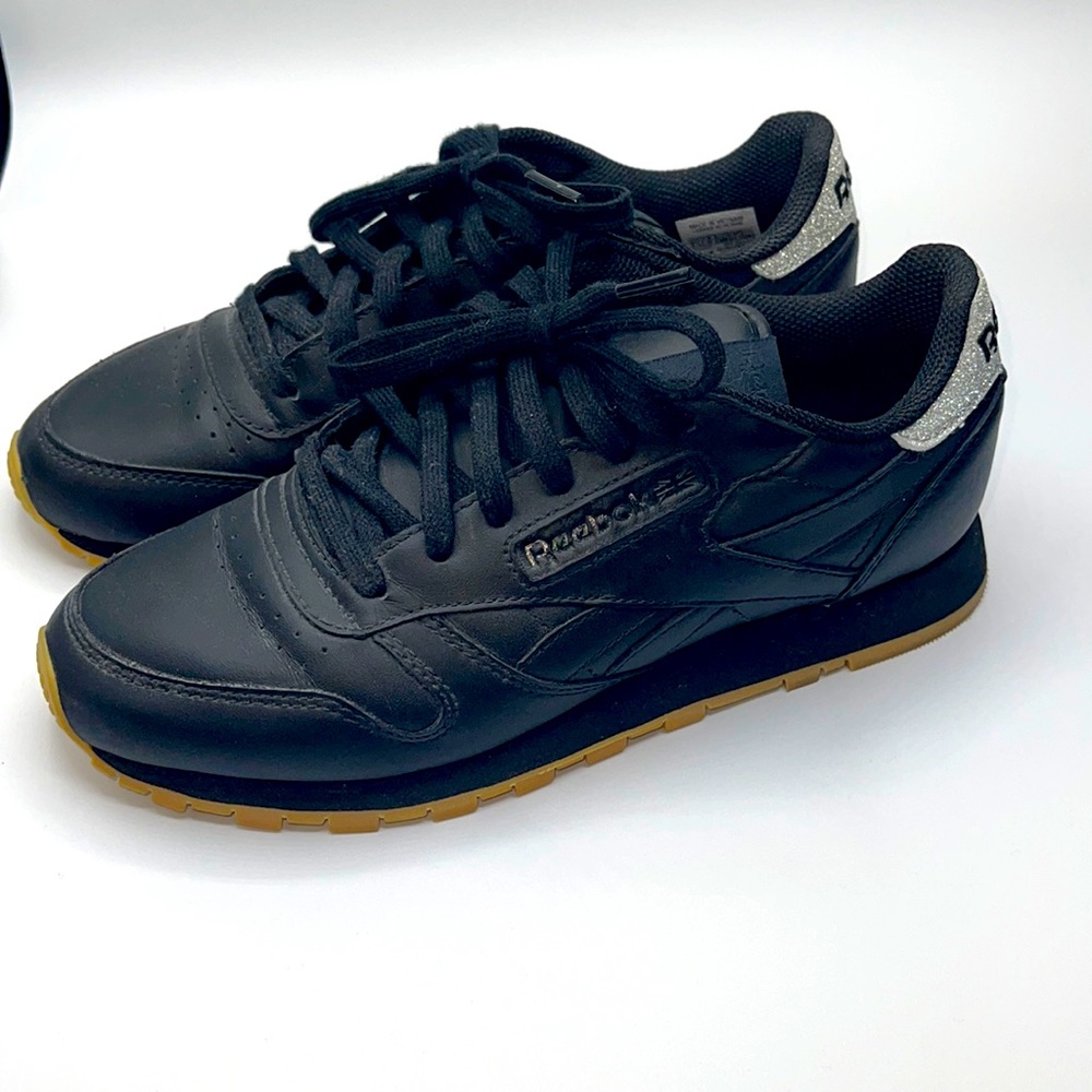Rebook Classic Black leather diamond gum sole 7.5